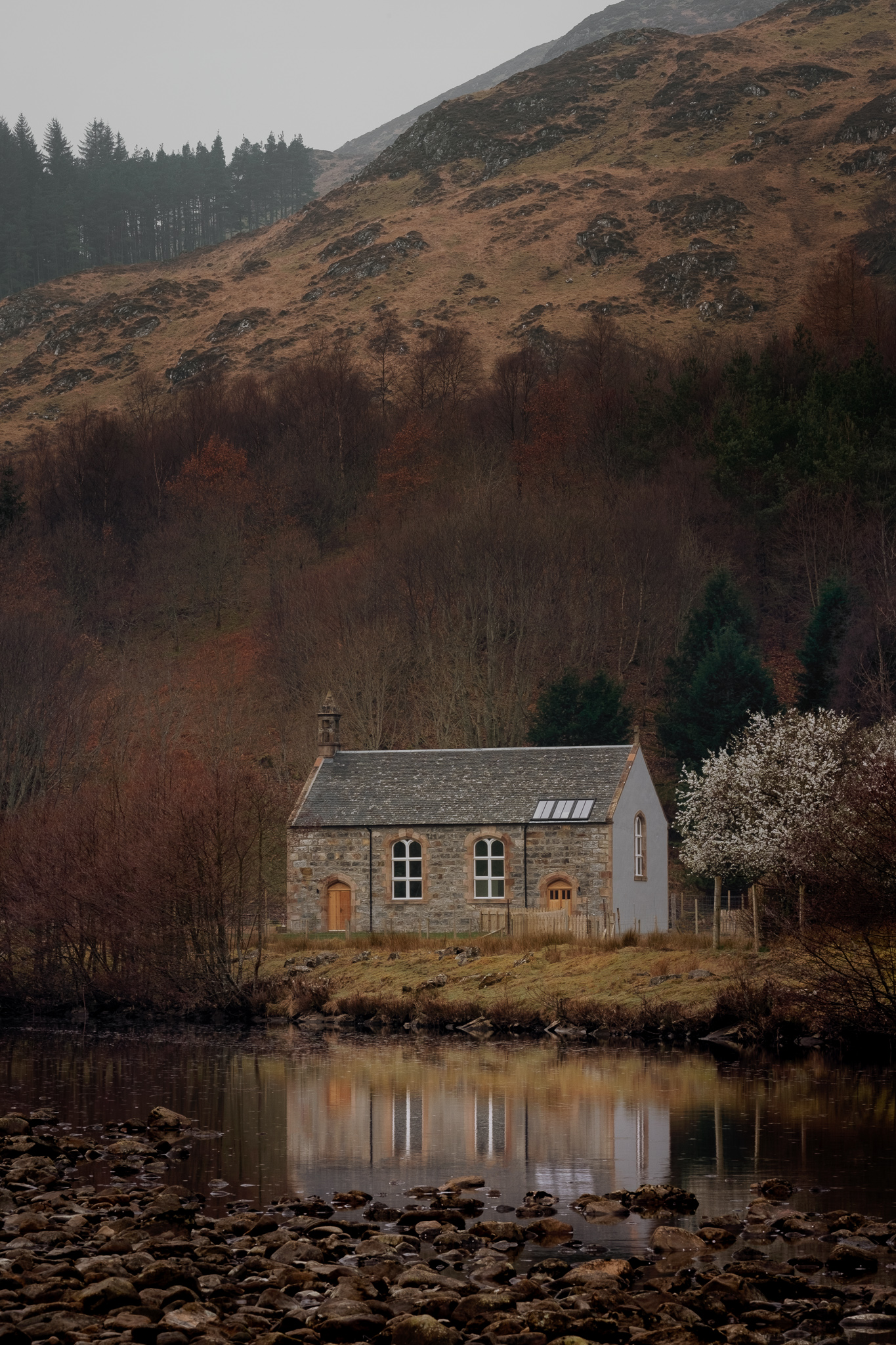 Carnoch Church — church and reflection